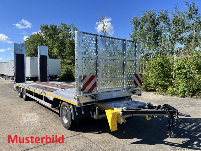 Lavtloader trailer Möslein T4 VB H1 gerade  neuer 4 Achs Tieflader gerade hydraulischen Rampen