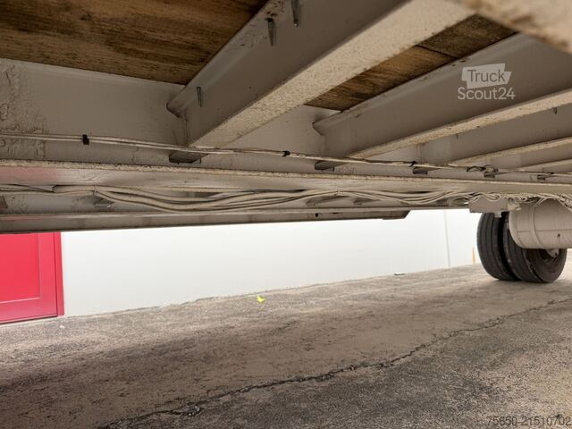 Lavtloader trailer Müller Mitteltal T3  3 Achs Tiefladeranhänger