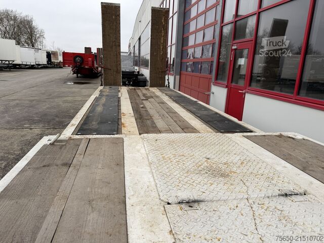 Lavtloader trailer Müller Mitteltal T3  3 Achs Tiefladeranhänger