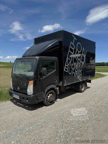 Dobozos furgon Nissan Cabstar F241