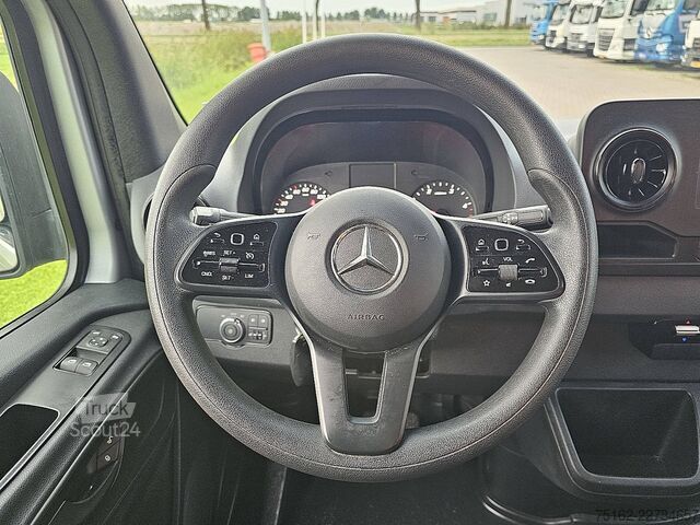 Bestelauto MERCEDES-BENZ SPRINTER 317 L2H2 Automaat Mbux