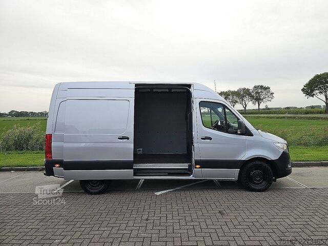Bestelauto MERCEDES-BENZ SPRINTER 317 L2H2 Automaat Mbux