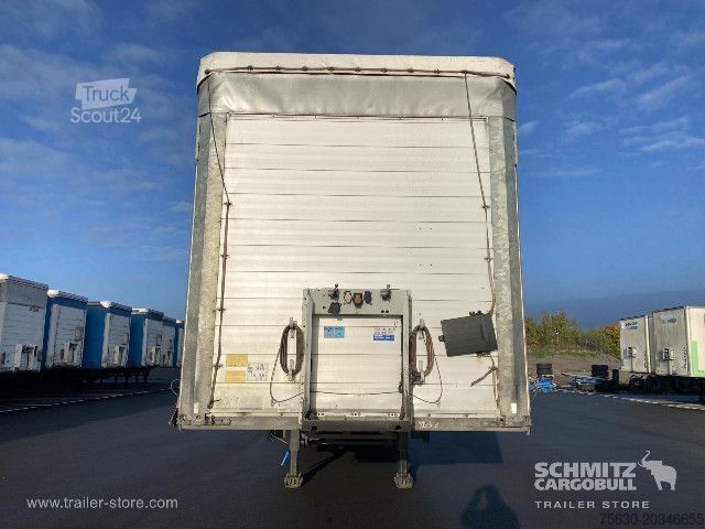 Öppen semitrailer med kapell Schmitz Cargobull Semitrailer Curtainsider Standard Hayon