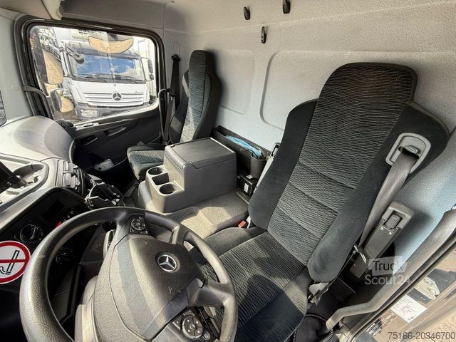 Skapbil MERCEDES-BENZ ATEGO 818 L Koffer 7,30 m LBW 1 T+Seitentür