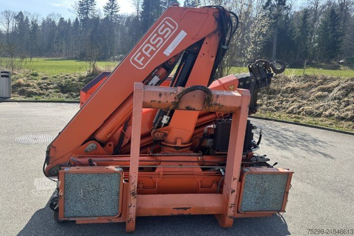 Gru montata su autocarro  Kranpalette F210A.24 / Swiss-Vehicle