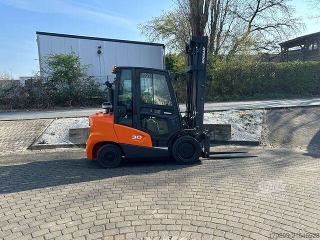 Carrello elevatore frontale Doosan D30S-9