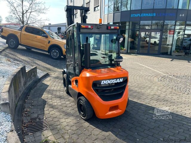 Carrello elevatore frontale Doosan D30S-9