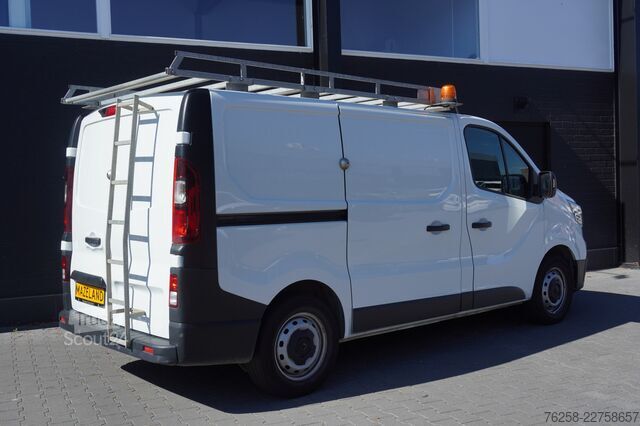 Furgone Renault Trafic 2.0 dCi 130PK EURO 6 Airco - Navi - Crui...