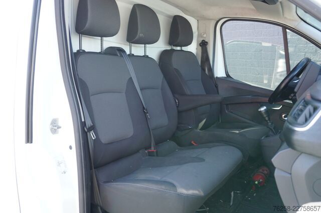 Furgone Renault Trafic 2.0 dCi 130PK EURO 6 Airco - Navi - Crui...
