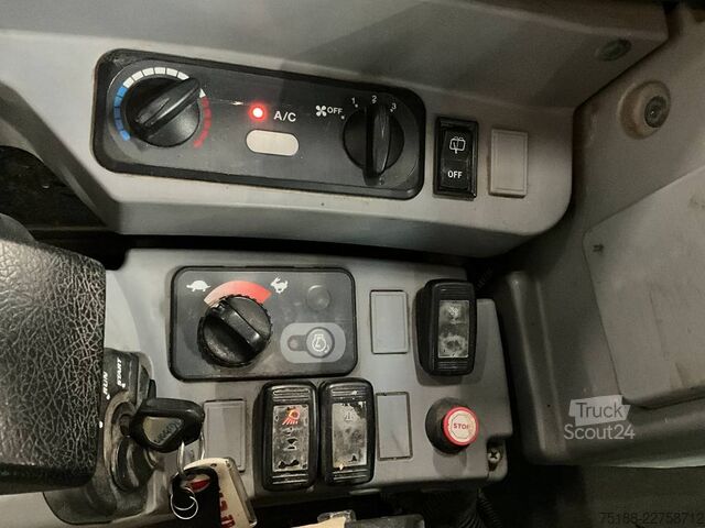 حفارة ميدي Kubota KX 080-4 A 2