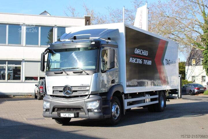 Box truck Mercedes-Benz Antos 1833 E6 Koffer 8,4m   LBW 2t   Klima