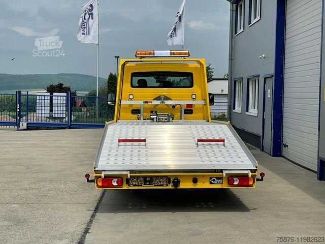 Dodávka na prepravu áut VOLKSWAGEN Crafter Autotransporter ca.540 x 210cm