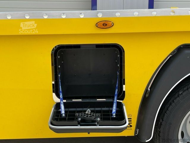 Dodávka na prepravu áut VOLKSWAGEN Crafter Autotransporter ca.540 x 210cm