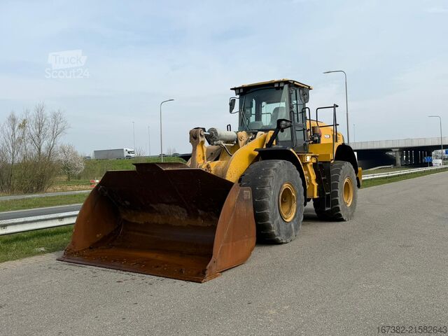 Cargador Caterpillar 966M