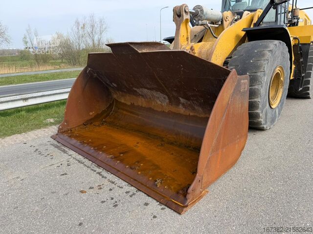 Cargador Caterpillar 966M