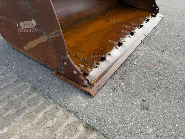 Cargador Caterpillar 966M