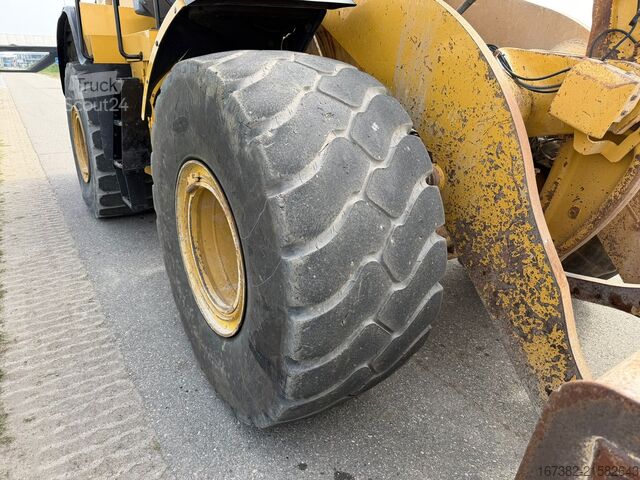 Cargador Caterpillar 966M