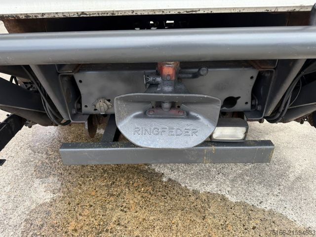 Box van MERCEDES-BENZ ATEGO 815 Koffer 4,30 m Ladebordwand 1,5 T*AHK