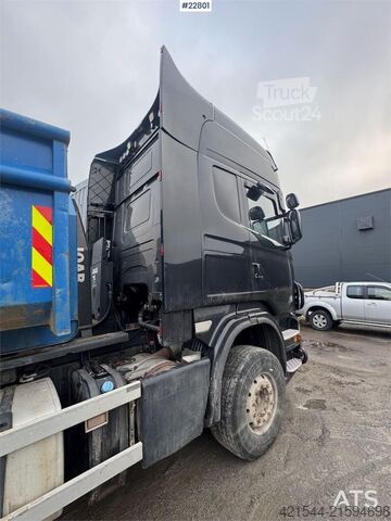 Sistema a braccio con gancio Scania R620 6x2 hooklift truck with Joab hook.
