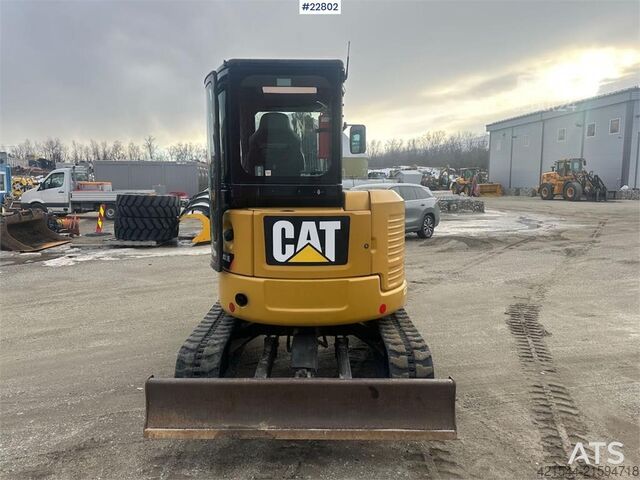 Miniescavatore CAT 303.5ECR excavator w/ 2 buckets and tiltrotator –