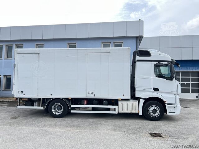 Samochód dostawczy Mercedes-Benz Actros 1836