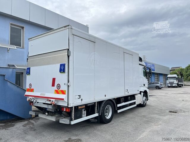 Samochód dostawczy Mercedes-Benz Actros 1836