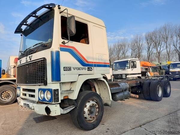 Podwozie z kabiną VOLVO F 12 6*4 STEEL SUSPENSION