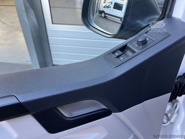 Personenbus VW Transporter Kombi 2.0 TDI L1H1 Incl btw 9-Perso...