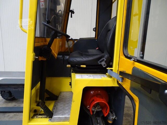 Četvorosmerni viljuškar Combilift C3000