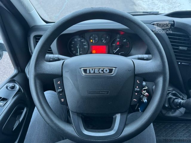 شاحنة صندوقية IVECO Daily 35S16 Koffer mit Ladebordwand *Klima-aut.*