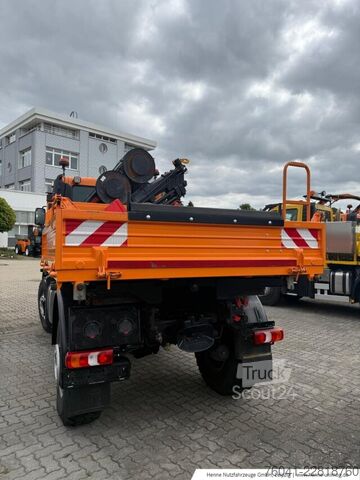 Jiný Mercedes-Benz Unimog U 427 mit Hiab Kran