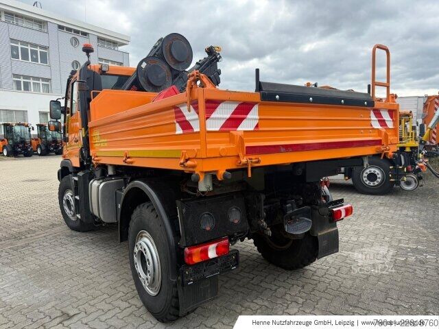 Jiný Mercedes-Benz Unimog U 427 mit Hiab Kran