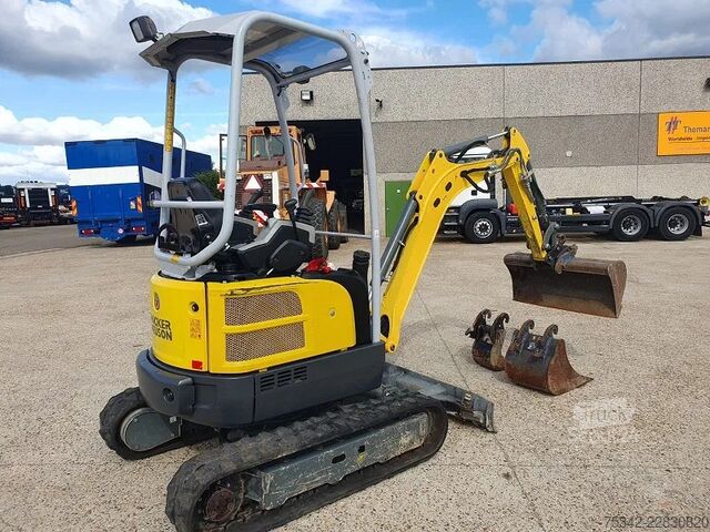 Mini bager WACKER NEUSON E13-01 - Model EZ17 Minigraver - 757 uren