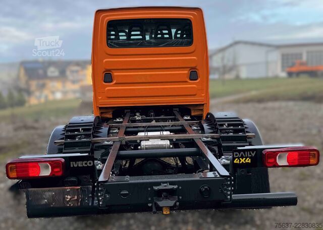 Viešosios paskirties transporto priemonė Iveco DAILY 70 S 18H A8 DoKa 4x4 WX GV5*