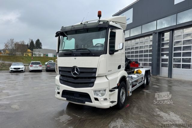 Roll-off tipper truck MERCEDES-BENZ Antos 2543 6x2 Hiab 21T