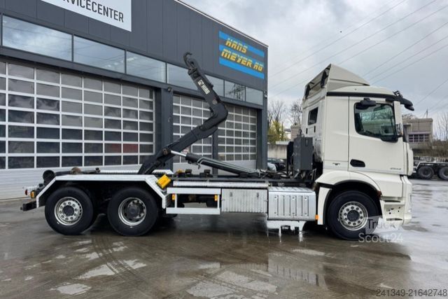 Roll-off tipper truck MERCEDES-BENZ Antos 2543 6x2 Hiab 21T