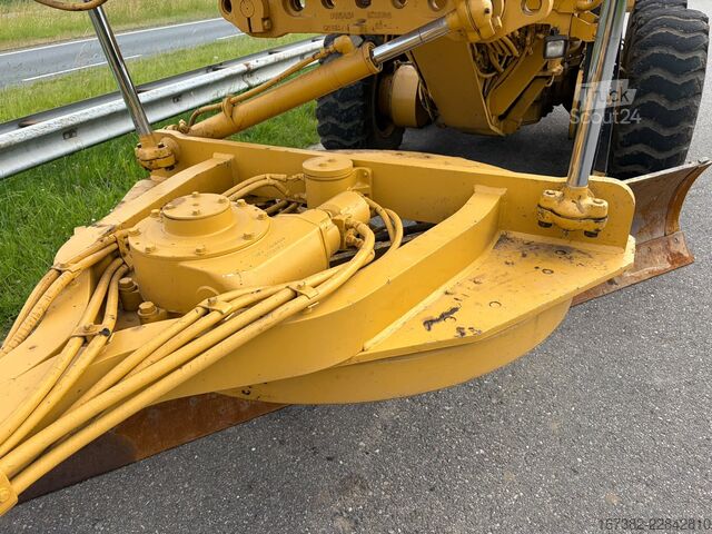مستویة الطریق Caterpillar 140H