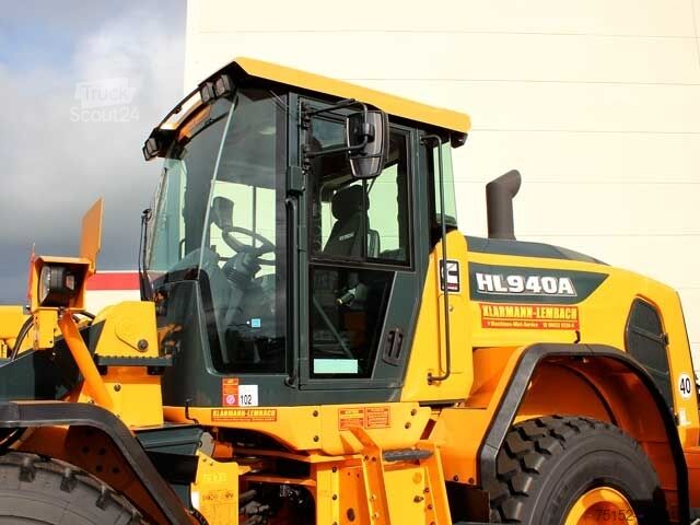 Kolesni nakladalnik Hyundai HL 940 A  inkl. Hydr. Schnellwechsler & Erdschaufel  Neu