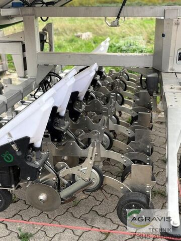 Traktor FarmDroid FD20