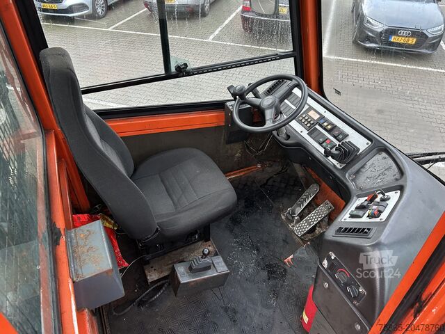 Standaard-SZM Terberg YT 182 Terminal Tractor / Allison - Cummins