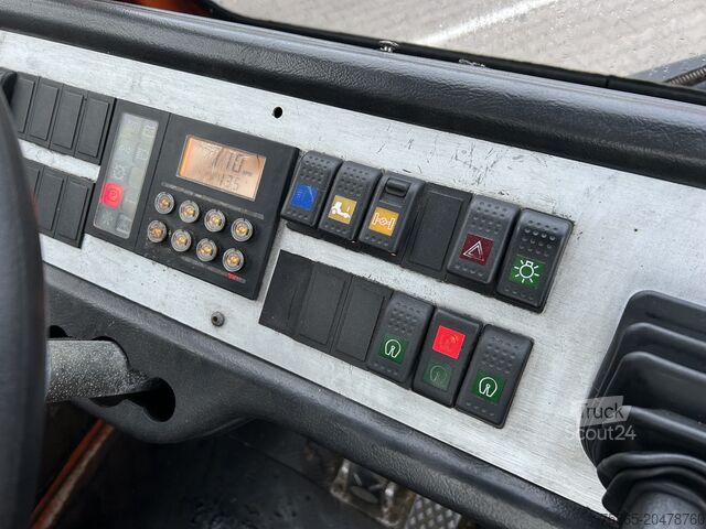 Standaard-SZM Terberg YT 182 Terminal Tractor / Allison - Cummins