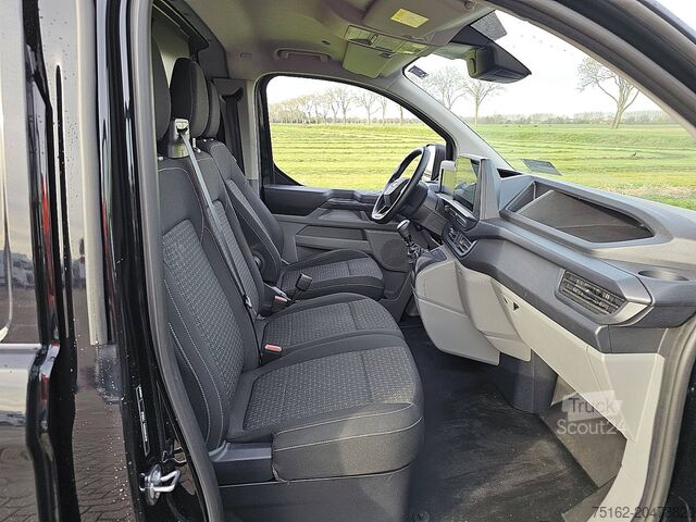 Kombi s vysokou strechou FORD TRANSIT CUSTOM 2.0 L2H1 Navi LED!