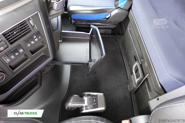 Standard tractor unit VOLVO FH 460 Globetrotter XL i-Save