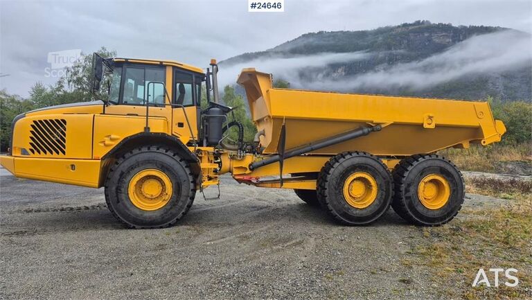 Dumpbil Volvo A25E Dumper with White Plates