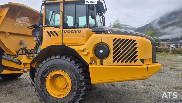 Dumpbil Volvo A25E Dumper with White Plates