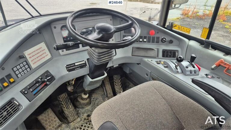 Dumpbil Volvo A25E Dumper with White Plates