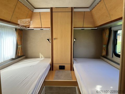 Integrerad husbil Niesmann + Bischoff ClouLINER 750 LE