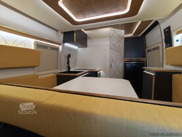 شاحنة نقل مُجهَّزة كمخيم متنقل FIAT Ducato