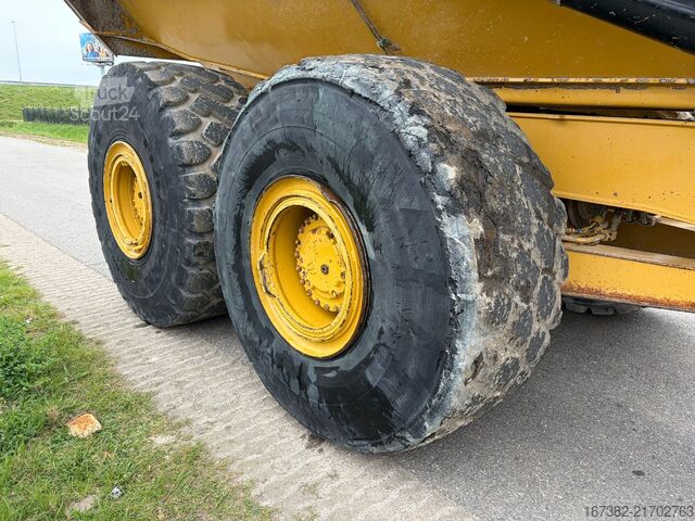 Camion basculant Caterpillar 745C