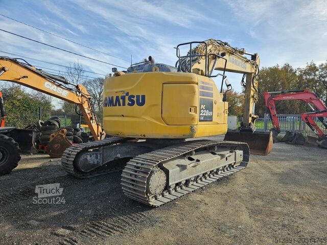 Larvebåndsgravemaskine KOMATSU PC 228 USLC